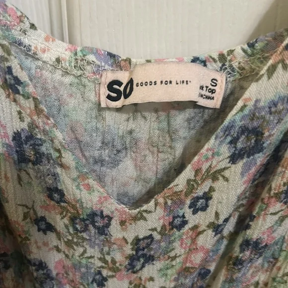 Floral tank top - Picture 3 of 3